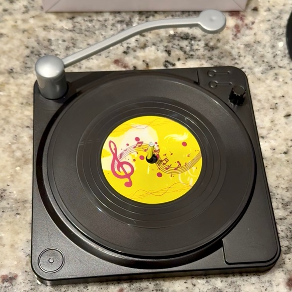 Record Player Coaster Set with Colorful Design, New - Picture 4 of 9